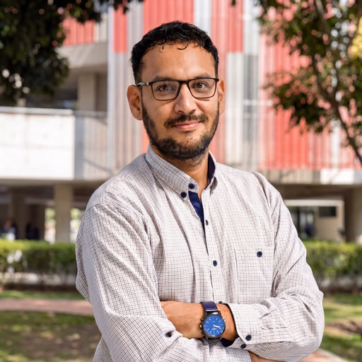 Dr. Edgar Salazar